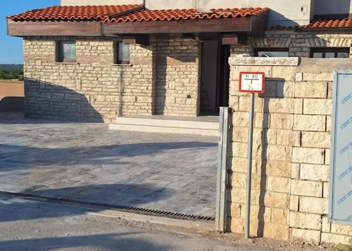 Almira Casa de hóspedes Pula