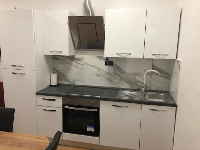 Almira Konukevi Pula