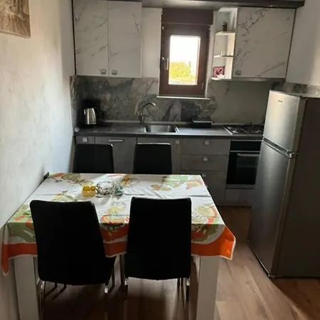 بيت ضيافة And 