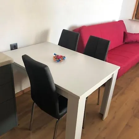 Πανσιόν Almira Πούλα